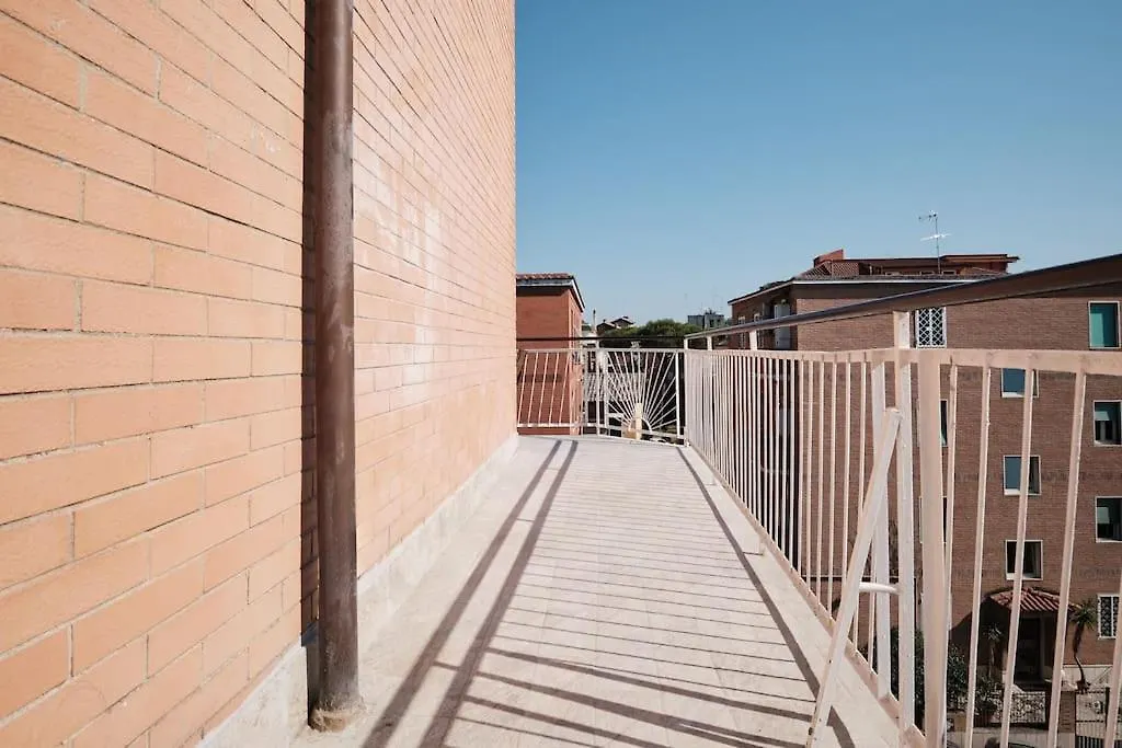 Ospedale Gemelli-Vaticano Domus Di Pace 1Bdr Rzym 0*,  Włochy